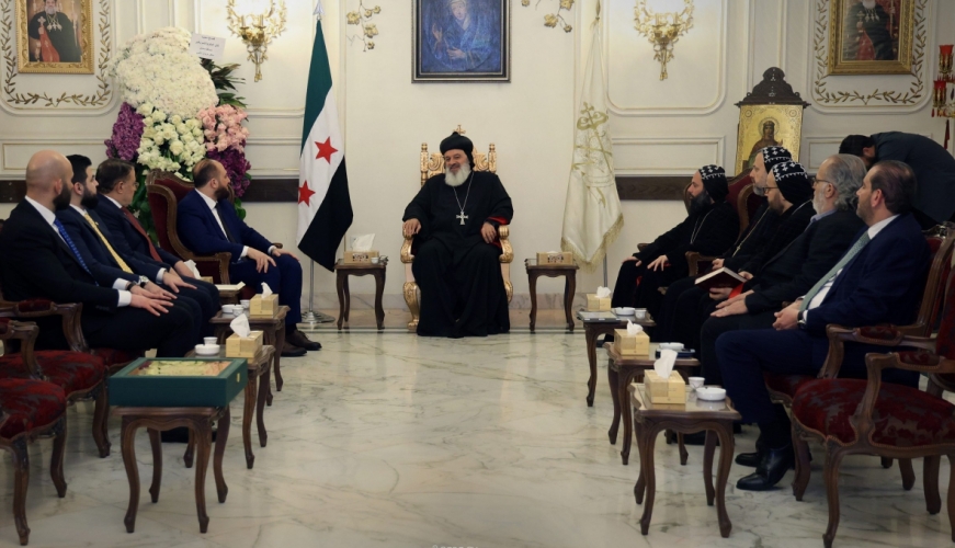 بتكليف من الرئيس الشرع.. محافظ دمشق ينقل التهاني للبطريركين أفرام الثاني والعبسي بعيد الفصح
