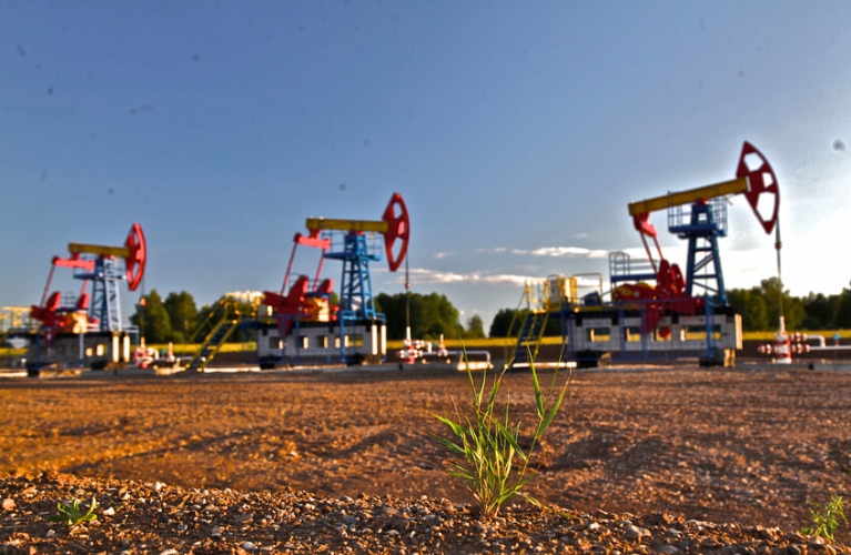 ارتفاع أسعار النفط بدعم تعثر المحادثات الأمريكية الإيرانية