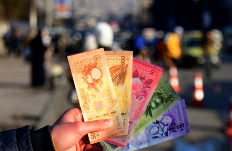 الركود يضرب سوق الألبسة في سوريا عشية عيد الأضحى وارتفاع كبير في ثمن كسوة العائلة