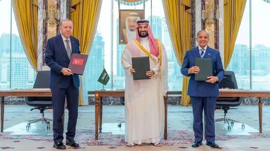 السعودية وتركيا وباكستان توقع اتفاق مكة للدفاع المشترك