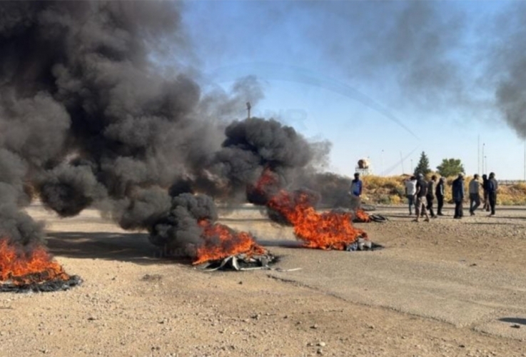 احتجاجات في ريف الرميلان رفضاً لفصل آلاف العمال في القطاع النفطي