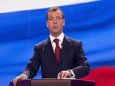 ميدفيديف: روسيا لن تؤيد أي قرار لمجلس الأمن ضد سورية 