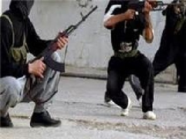 المجموعات المسلحة في باب السباع تقتل الشاب رامز العكاري لإزالته علما إسرائيليا