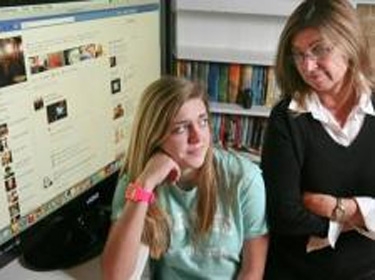 دراسة: 55% من الأباء يستخدمون 