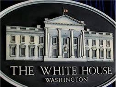 الشرطة الأميركية تعتقل عشرات المتظاهرين أمام البيت الأبيض  