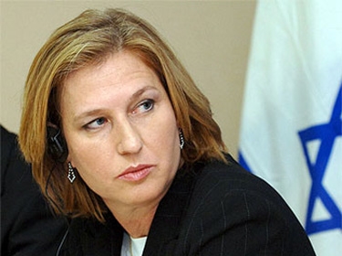 ليفني تنتقد أداء حكومة نتنياهو وتدعو إيهود باراك للإستقالة