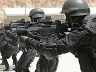 قوات قطرية واردنية خاصة تتولى البحث عن القذافي