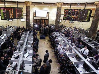 الاسهم المصرية ترتفع بعد خطوات لتسريع نقل السلطة وتراجع خليجي