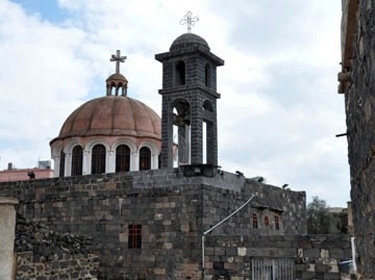 نماذج الفن المعماري الكنسي في درعا خصوصية انتشرت إلى مختلف بقاع العالم 	