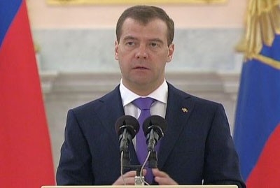 ميدفيديف: السوريون هم من يجب أن يقرر المستقبل السياسي لبلدهم