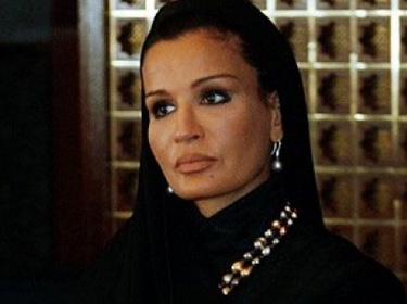 من هو المصري عشيق وخليل الشيخة موزة..؟!