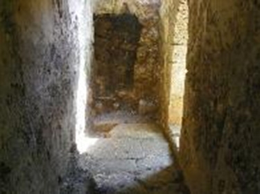 العثور على لقى أثرية تعود للعصر الروماني والبيزنطي في طرطوس