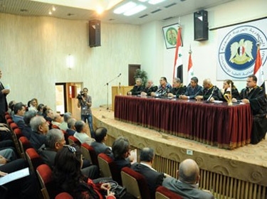 اللجنة القضائية العليا تناقش الأمور المتعلقة بسير العملية الانتخابية