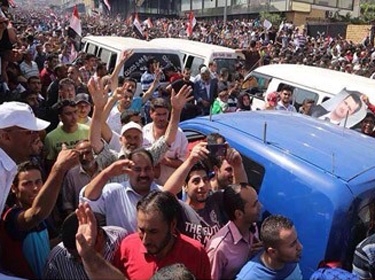 إقبال كثيف للسوريين في الخارج.. وتمديد الانتخابات 5 ساعات ويوماً آخر في لبنان