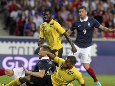 فرنسا وسويسرا .. تحدي للضغوط في صراع التأهل المبكر