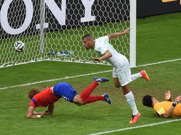 الجزائر تكتسح كوريا الجنوبية وتنعش آمالها في مونديال 2014