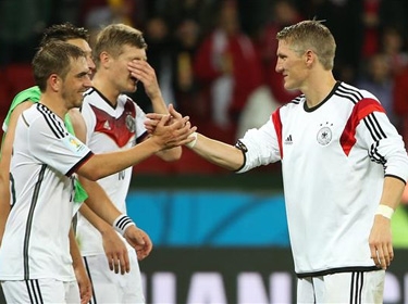 ألمانيا تصطدم بفرنسا في قمة الغموض والإثارة