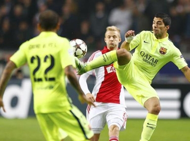 برشلونة يتأهل بفوز سهل على أياكس في ليلة 