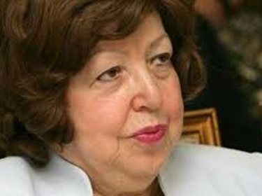 العطار تهدي صحيفة تشرين نسخة من أرشيفها الحافل