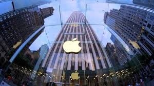 آبل تكشف عن أخف وأرق كمبيوتر محمول بتاريخها