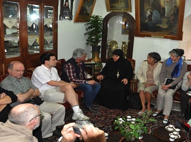 25 فرنسي يقضون إجازة سياحة في سورية ويصلون إلى مدخل حي جوبر