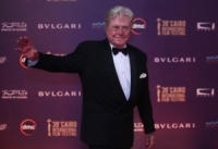 حسين فهمي يعتذر رسمياً عن رئاسة مهرجان القاهرة السينمائي