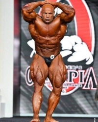      مستر أولمبيا 2020 ينفق على عضلاته في 3 أشهر أكثر من ميزانية اتحاد كمال الأجسام