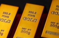 الذهب يسجل رقماً قياسياً تاريخياً جديداً بـ 3300 دولار للأونصة 