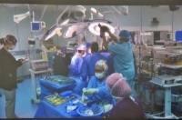 عملية فصل ناجحة لتوأم سيامي سوري على يد فريق طبي سعودي