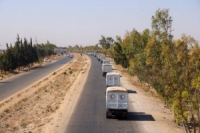 قافلة مساعدات إلى السويداء من برنامج الأغذية العالمية ومؤسسة الآغا خان وصندوق الأمم المتحدة ومتبرعين