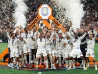 أستون فيلا الإنكليزي يحرز لقب الدوري الأوروبي بكرة القدم